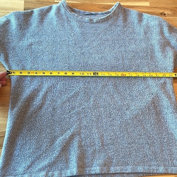 Zara Trafaluc Grey Crewneck Sweater size small - Picture 4 of 6